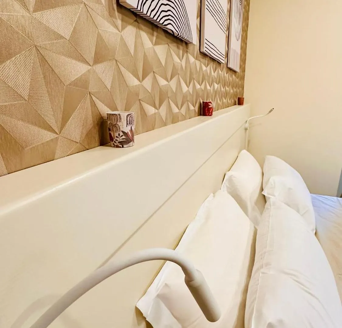 Hotel Domus Altino Roma