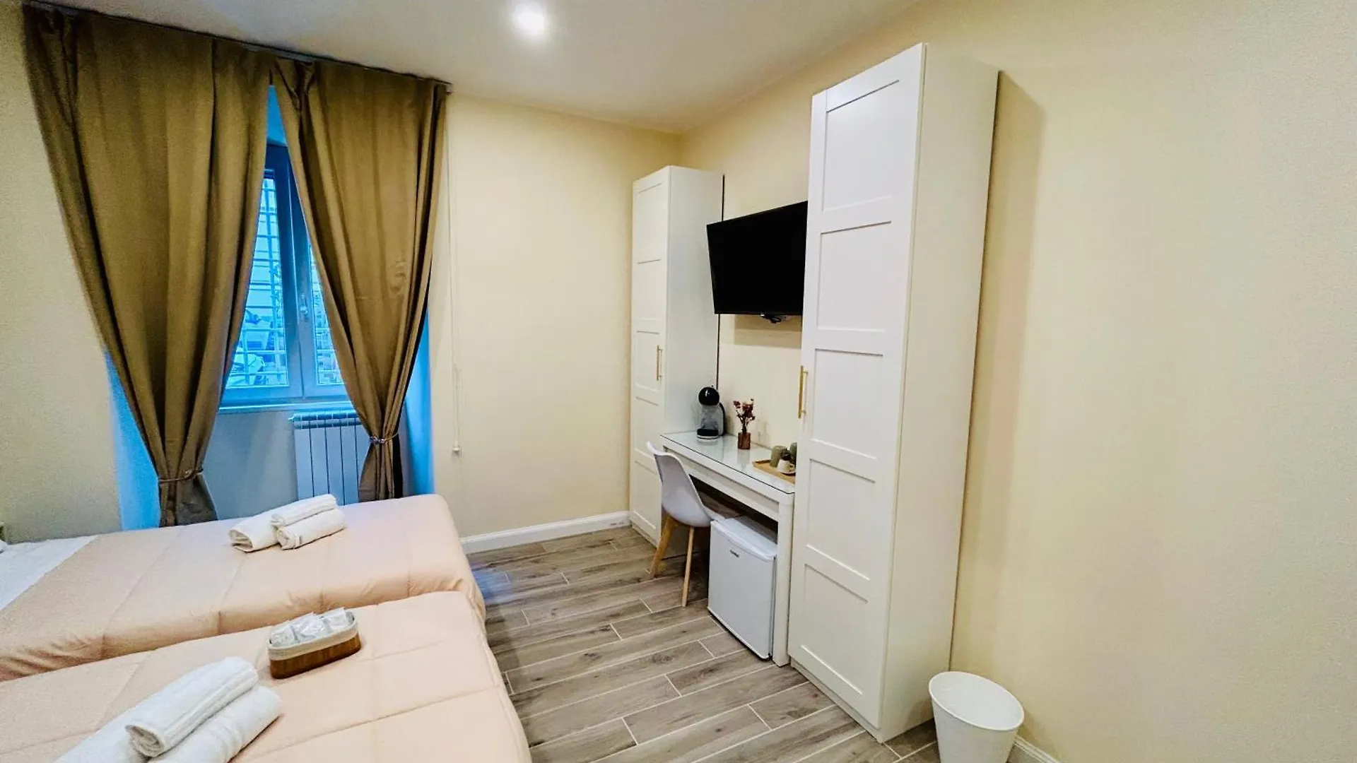 Hotel Domus Altino Roma