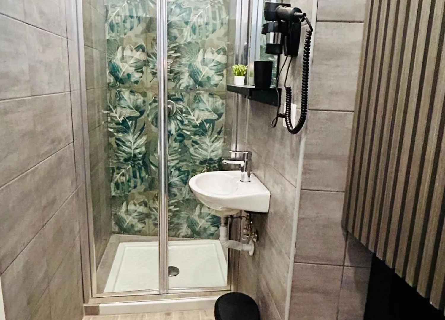 Hotel Domus Altino Roma