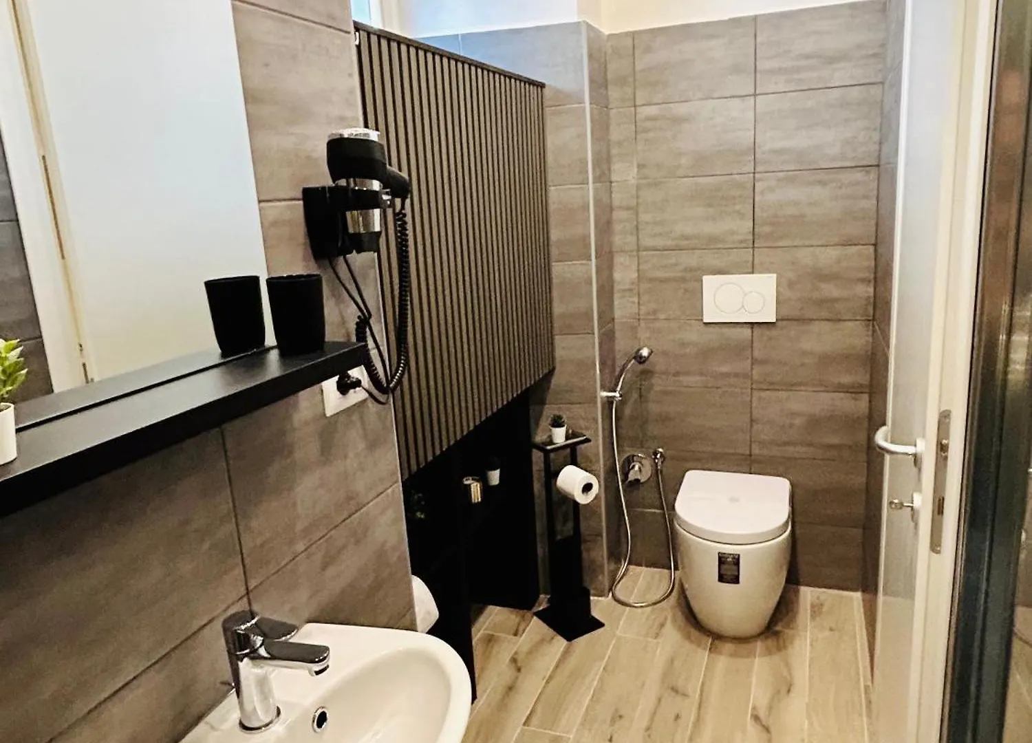 Hotel Domus Altino Roma